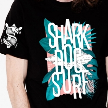[돌돌스페샬] SHARK DOG-T-97 샤크독 서프 하와이 여름 서핑 불독 강아지 캐릭터 그래픽 디자인 티셔츠